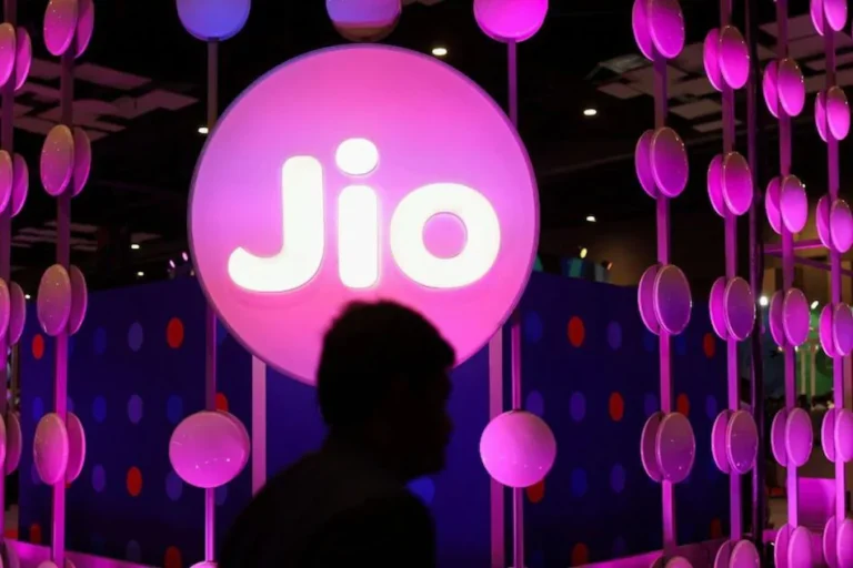 Jio Platforms Files Draft Papers for Mega IPO; Company Could Raise Around ₹37,700 Crore